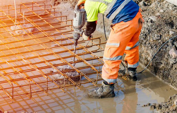 Best Concrete Patio Contractor  in Lees Summit, MO