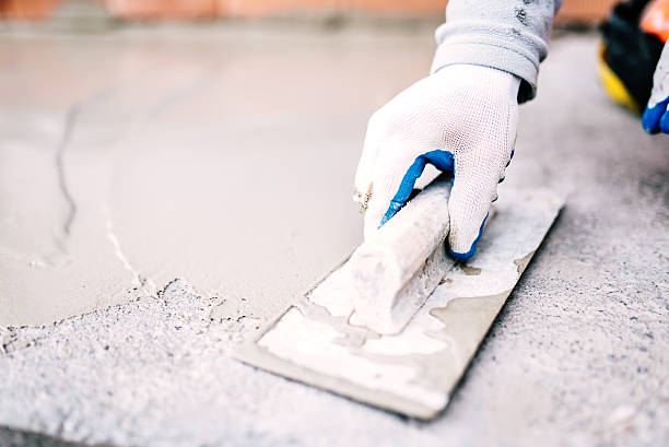 Best Concrete Driveway Installation  in Lees Summit, MO